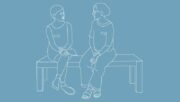 Illustration: Zwei Menschen sitzen auf einer Bank einander zugewandt