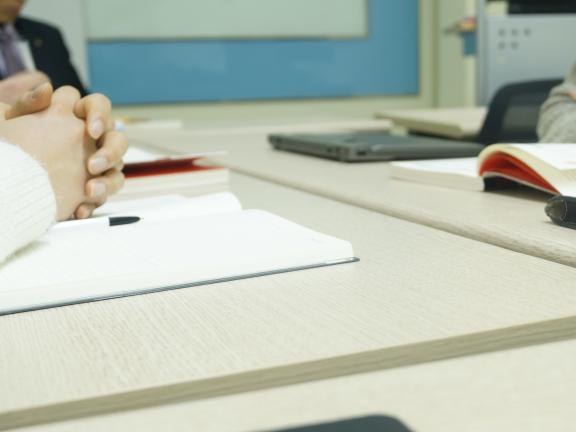 Fachtag „Zwischen Deutsch und Chemie passt auch noch Demokratie“