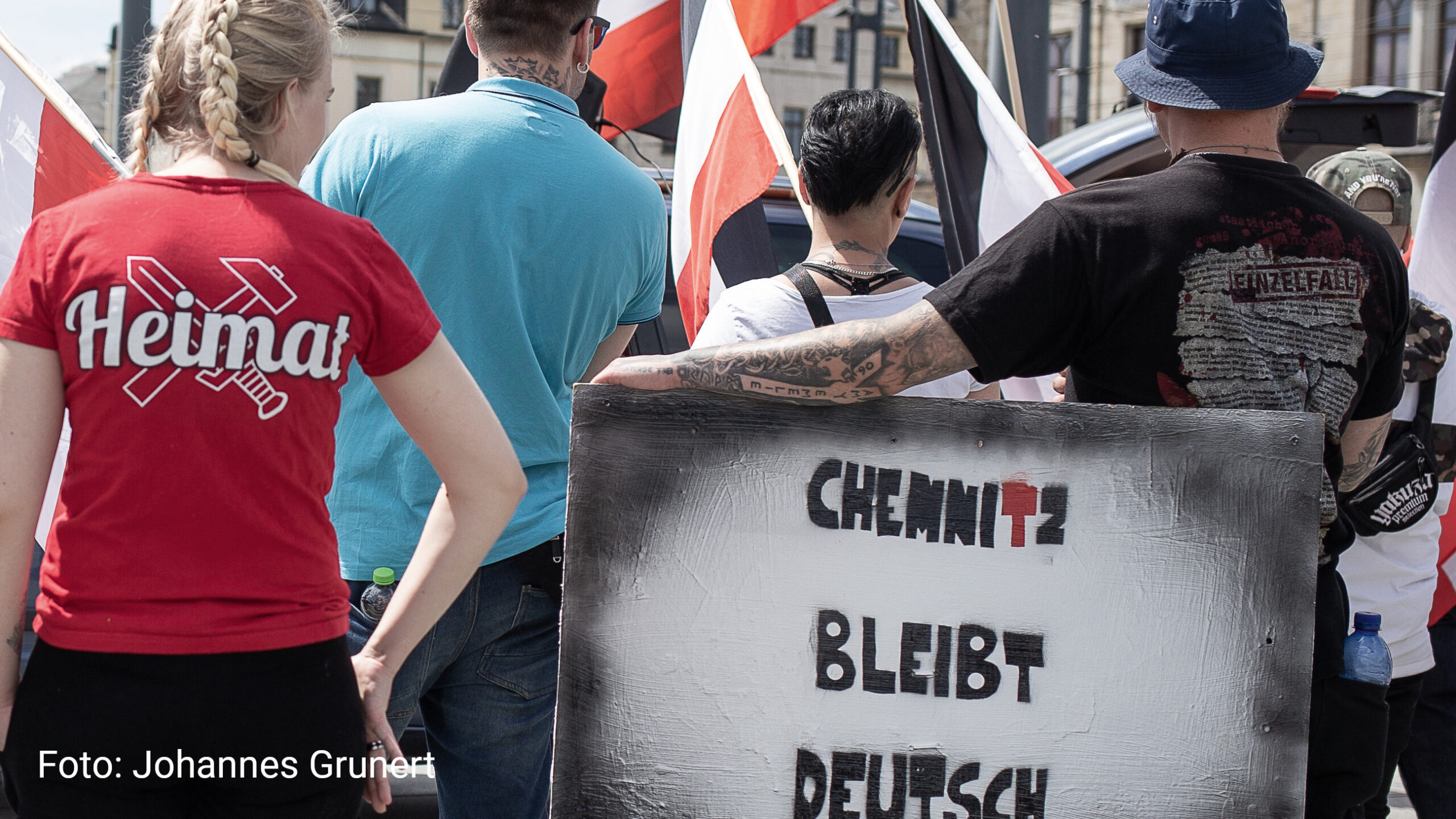 Titelbild der Broschüre "Achtungszeichen"