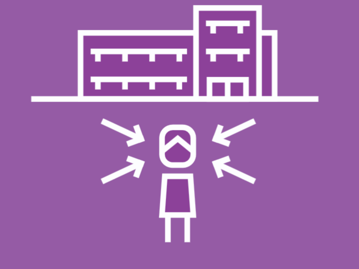 Illustration: Schule und eine Person, auf die 4 Pfeile zeigen